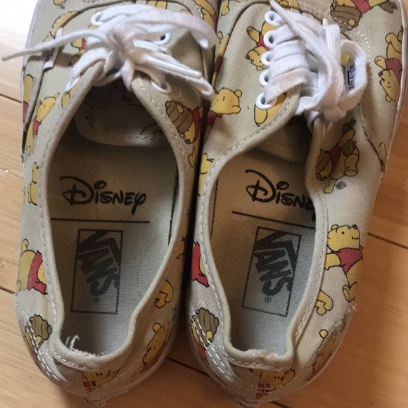 Vans x Winnie The Pooh Shoes M7.5/W9 - Picture 7 of 9